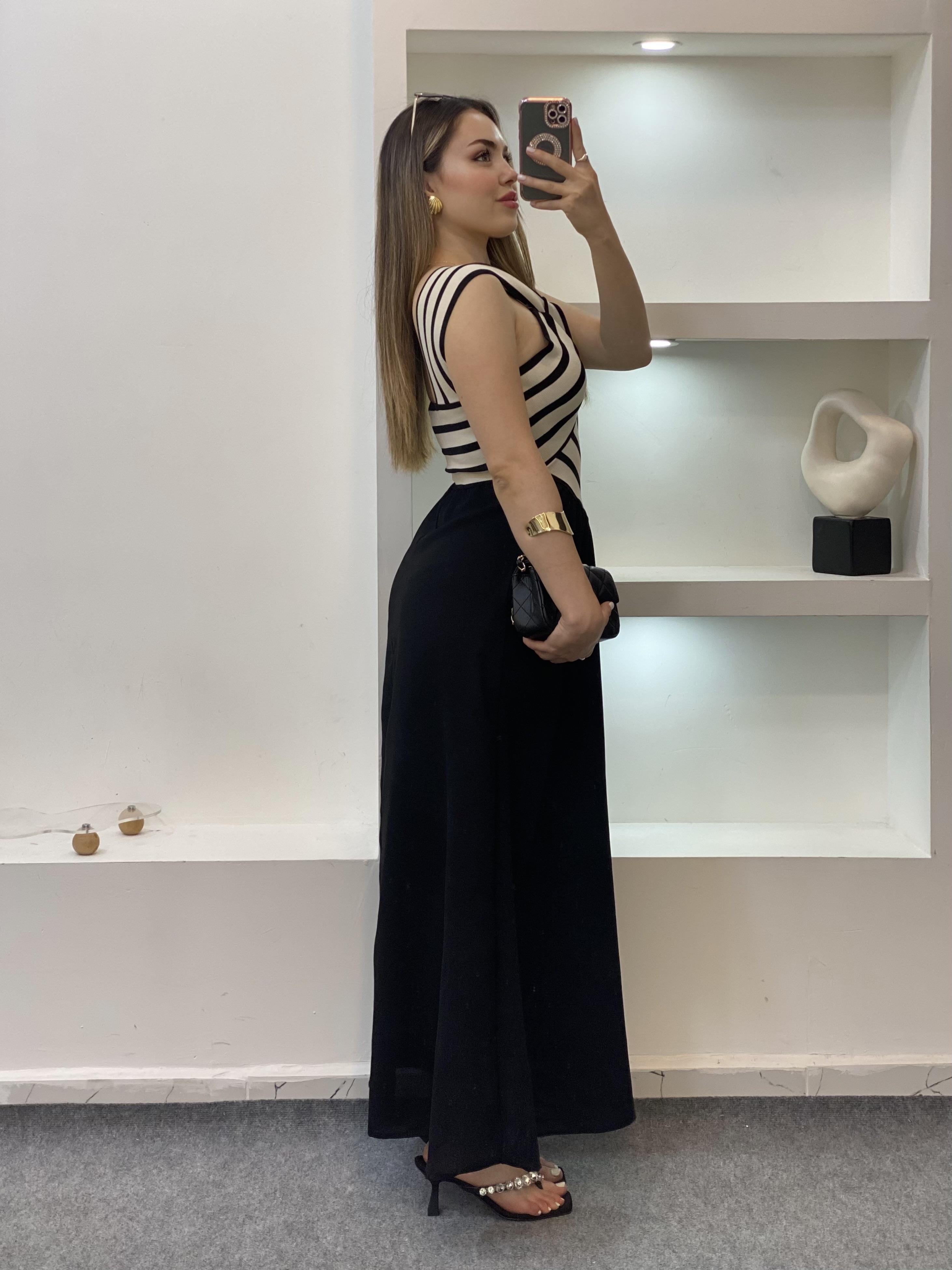 Siyah Triko Detaylı Geometrik Desenli Elbise