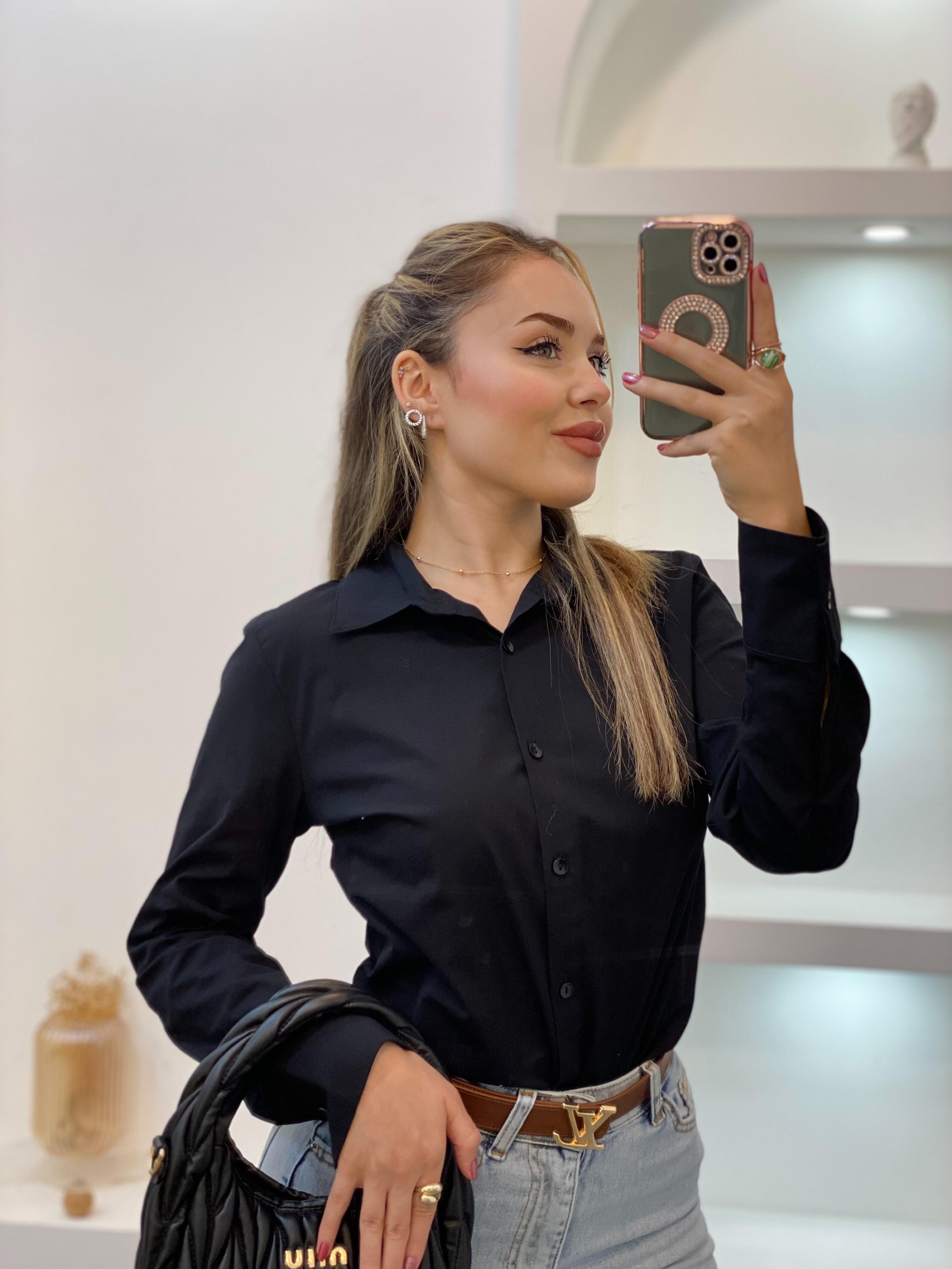 Siyah Uzun Kol Fit Gömlek 