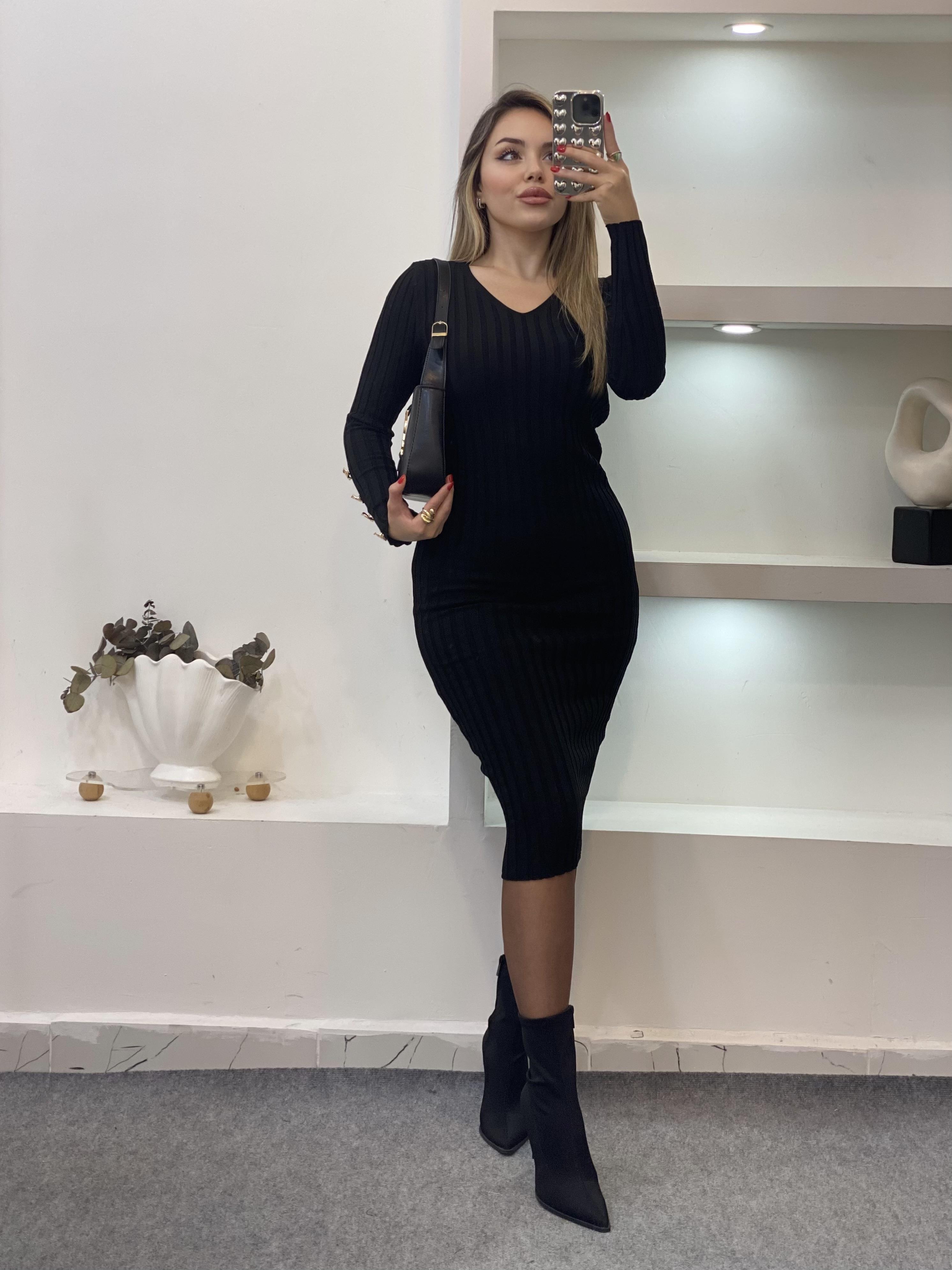 Siyah V Yaka Bilek Gold Düğmeli Triko Elbise