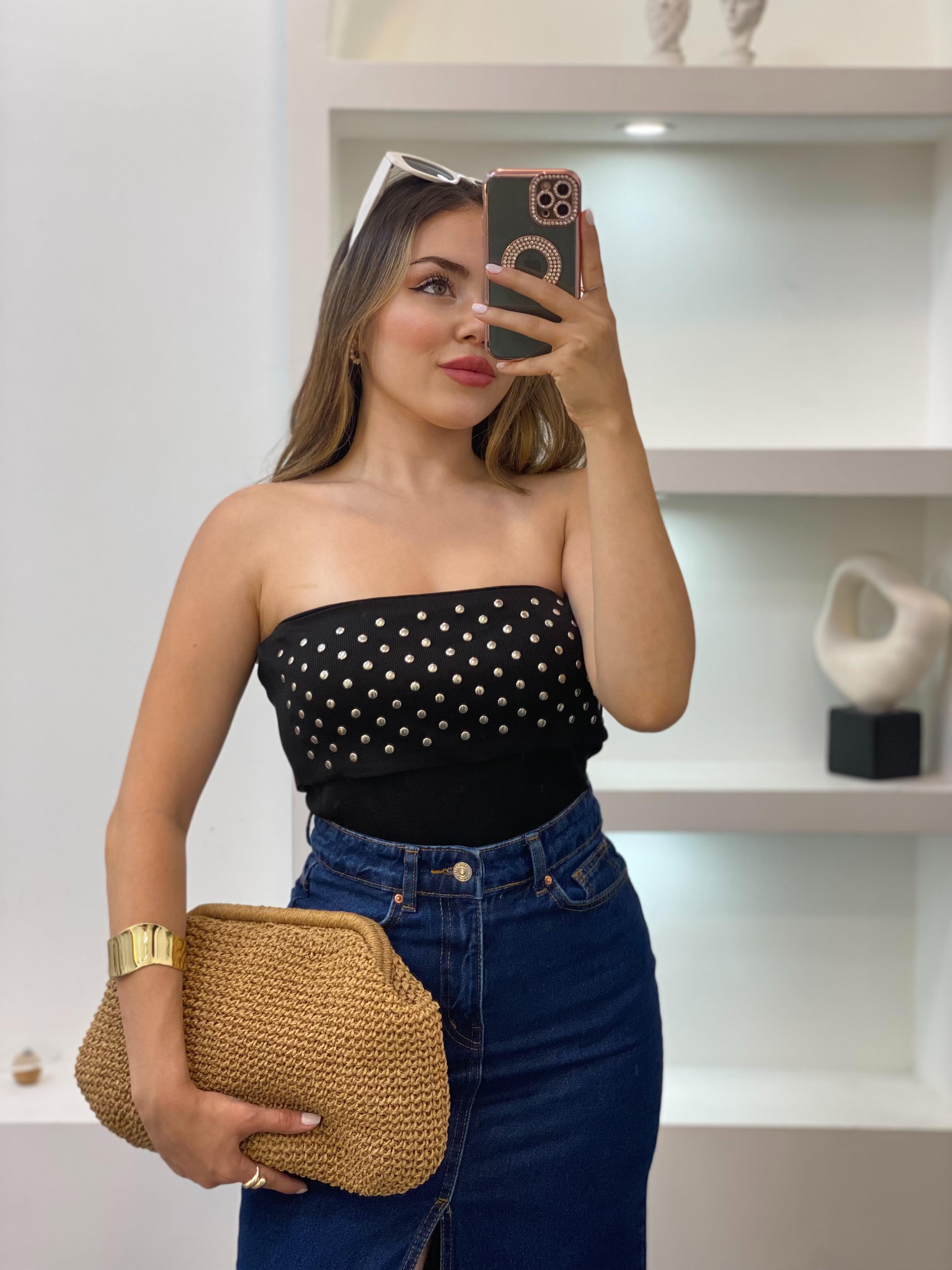 Siyah Zımbalı Straplez Triko Bluz