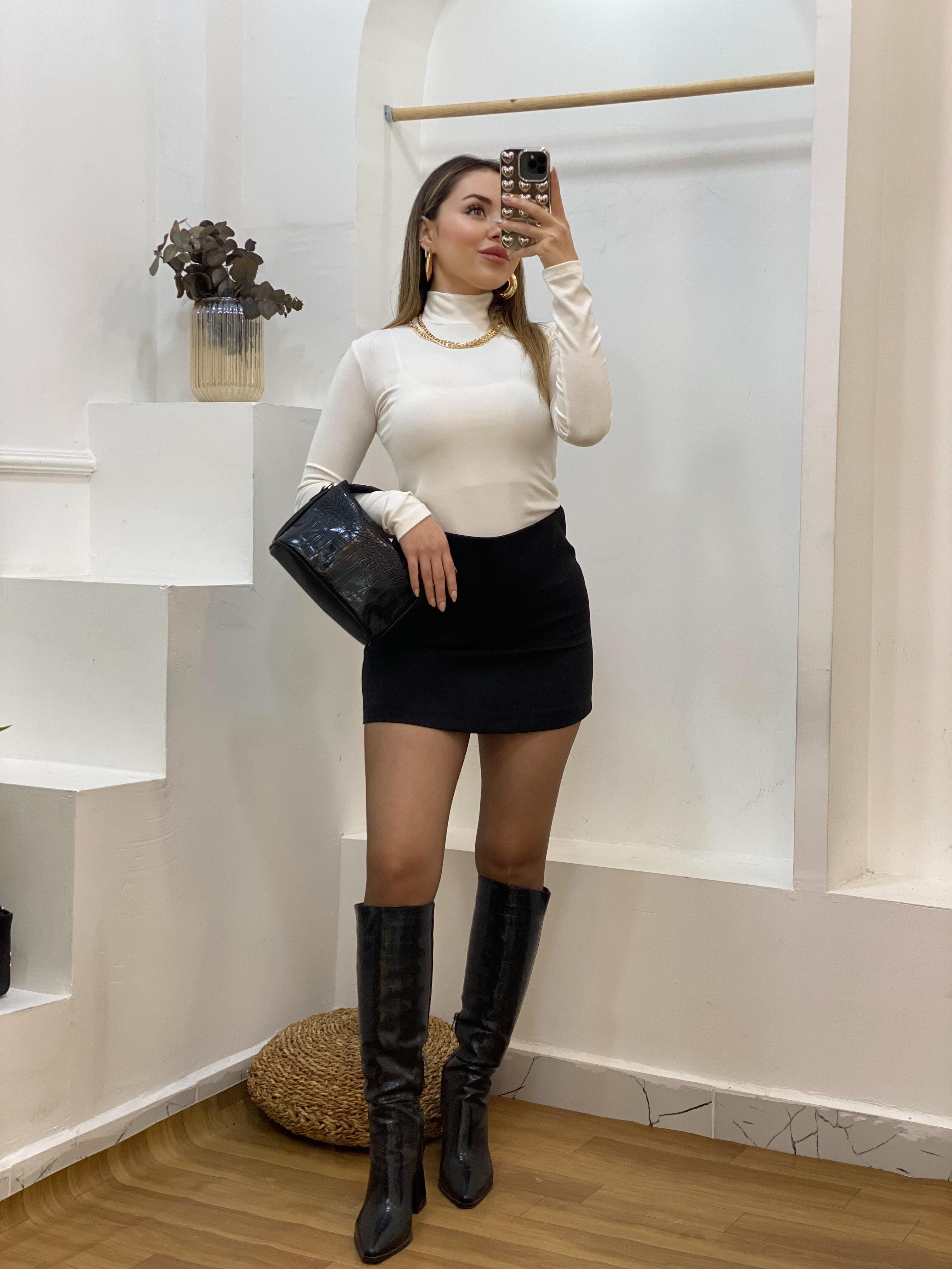 Taş Renk Yarım Boğazlı Modal Kumaş Basic Bluz