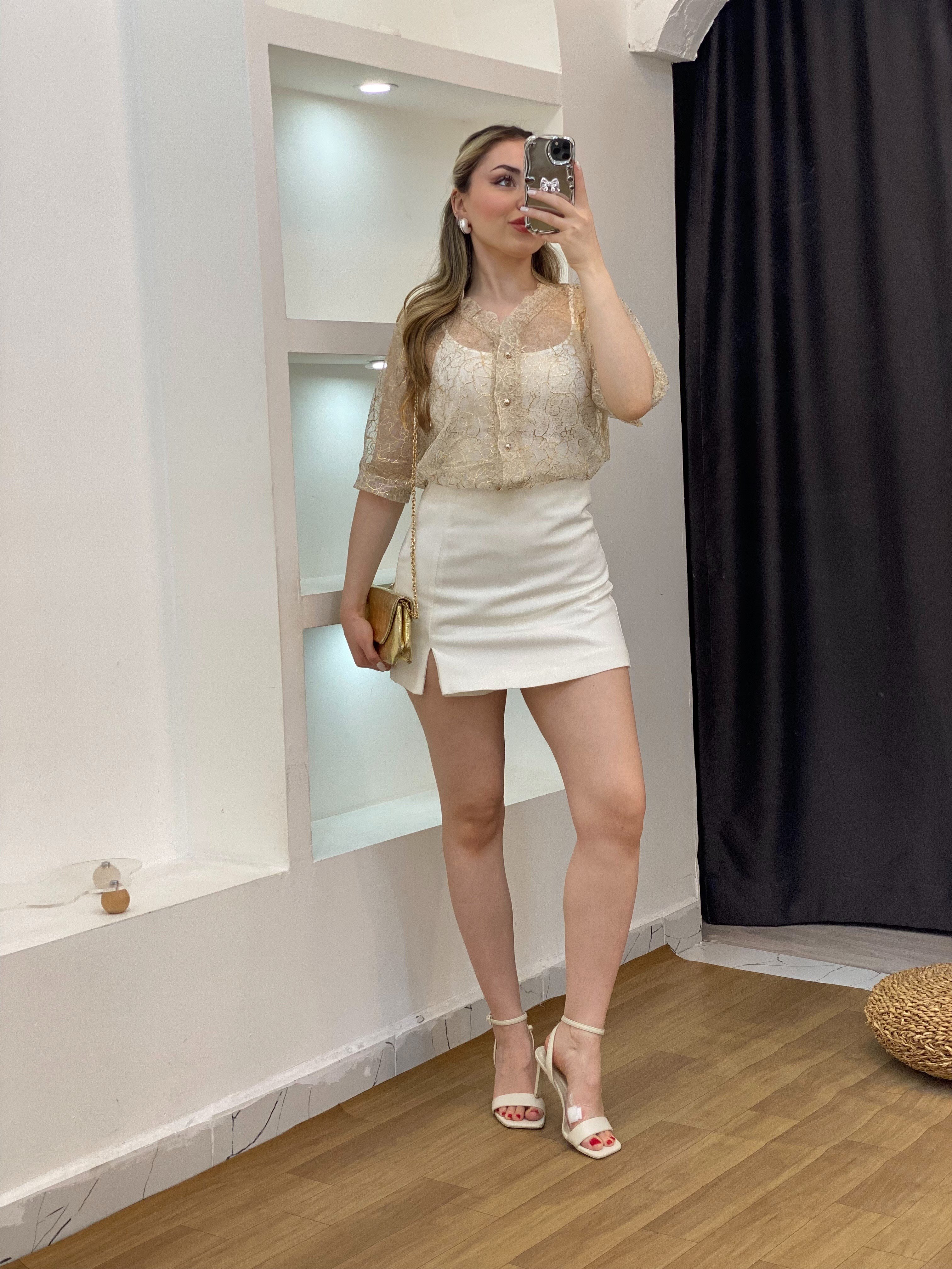 Tasarım Gold Baskılı Yaka Fırfırlı Gömlek