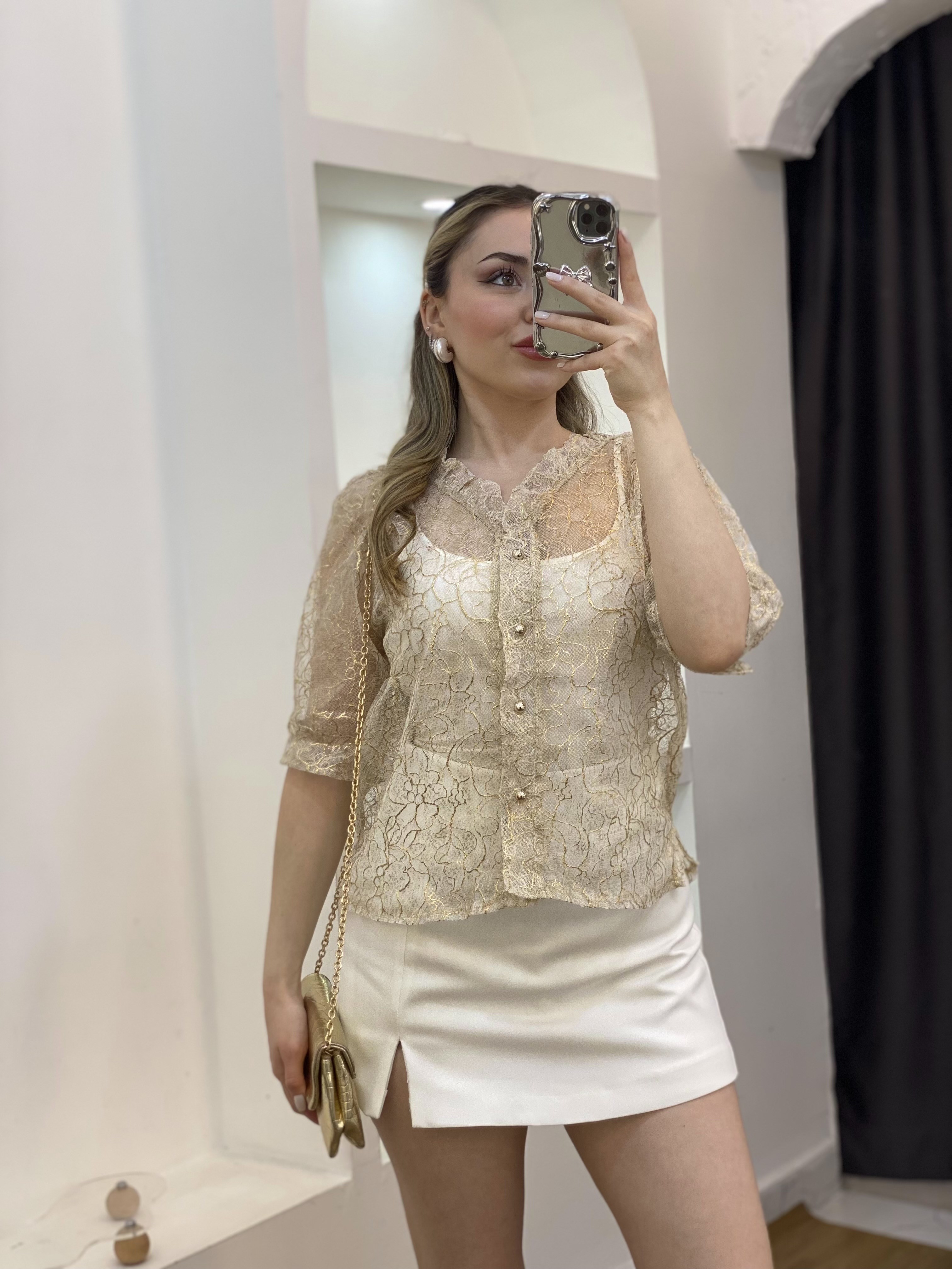 Tasarım Gold Baskılı Yaka Fırfırlı Gömlek