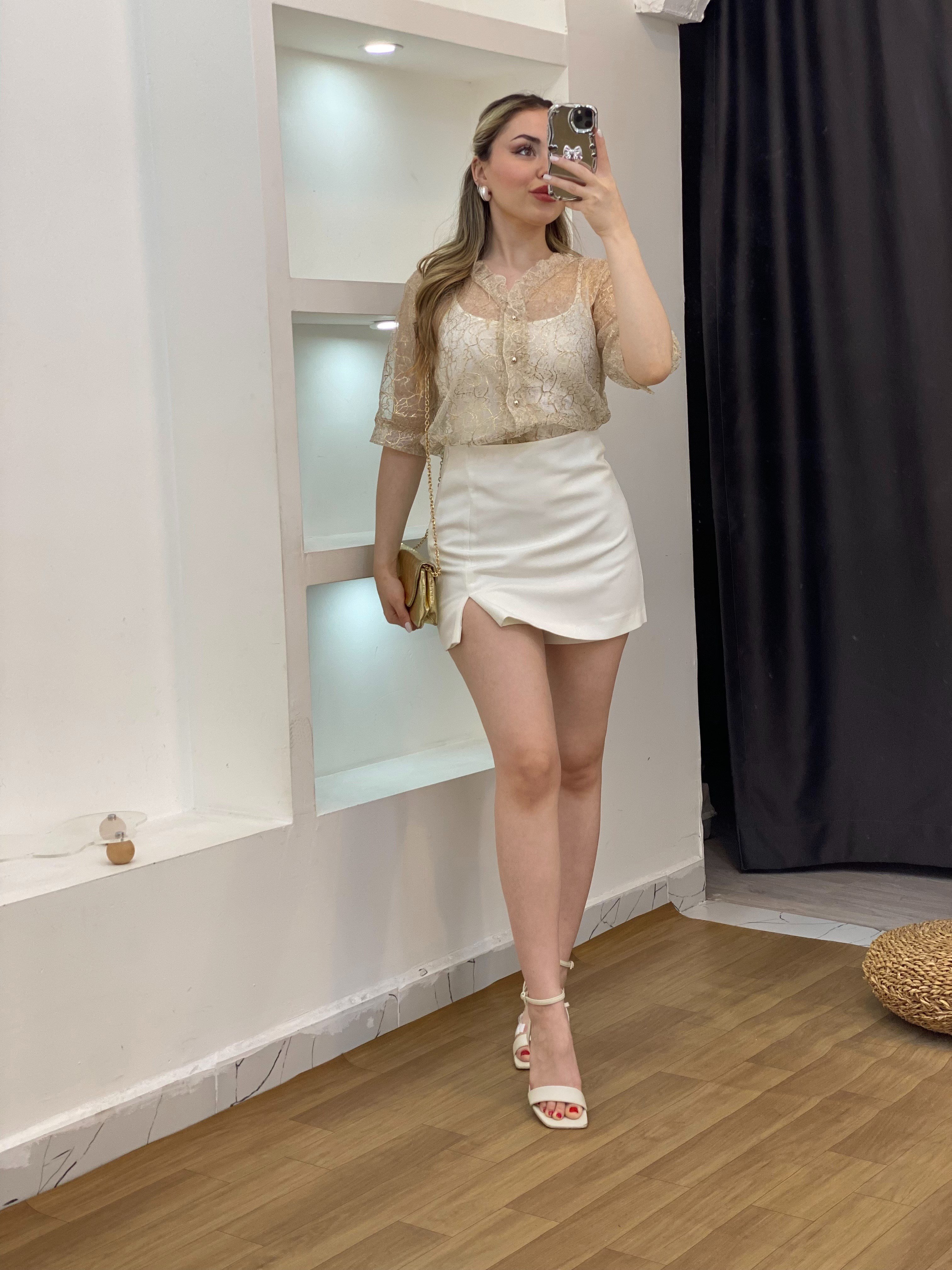 Tasarım Gold Baskılı Yaka Fırfırlı Gömlek
