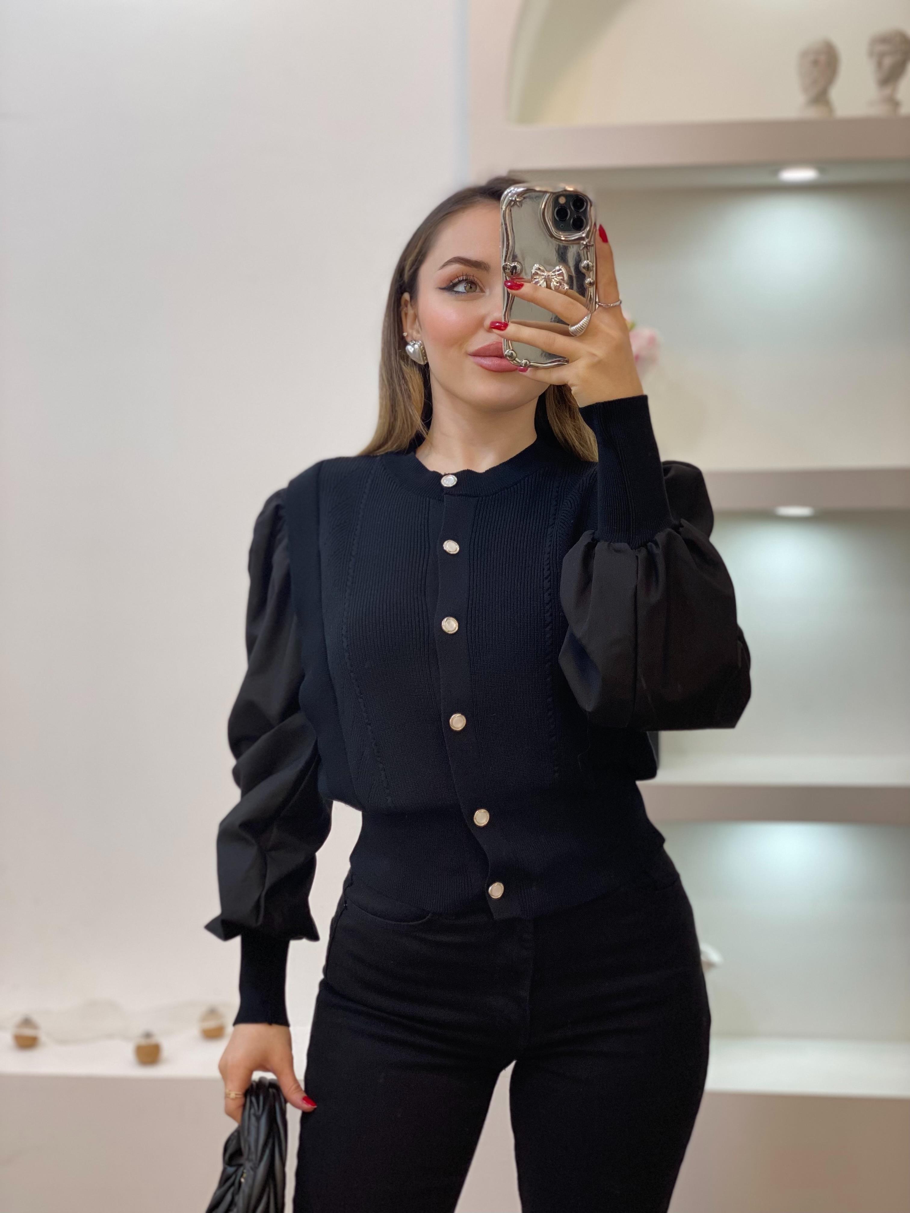 Tasarım Sedef Düğmeli Siyah Kolları Poplin Elit Triko Hırka 