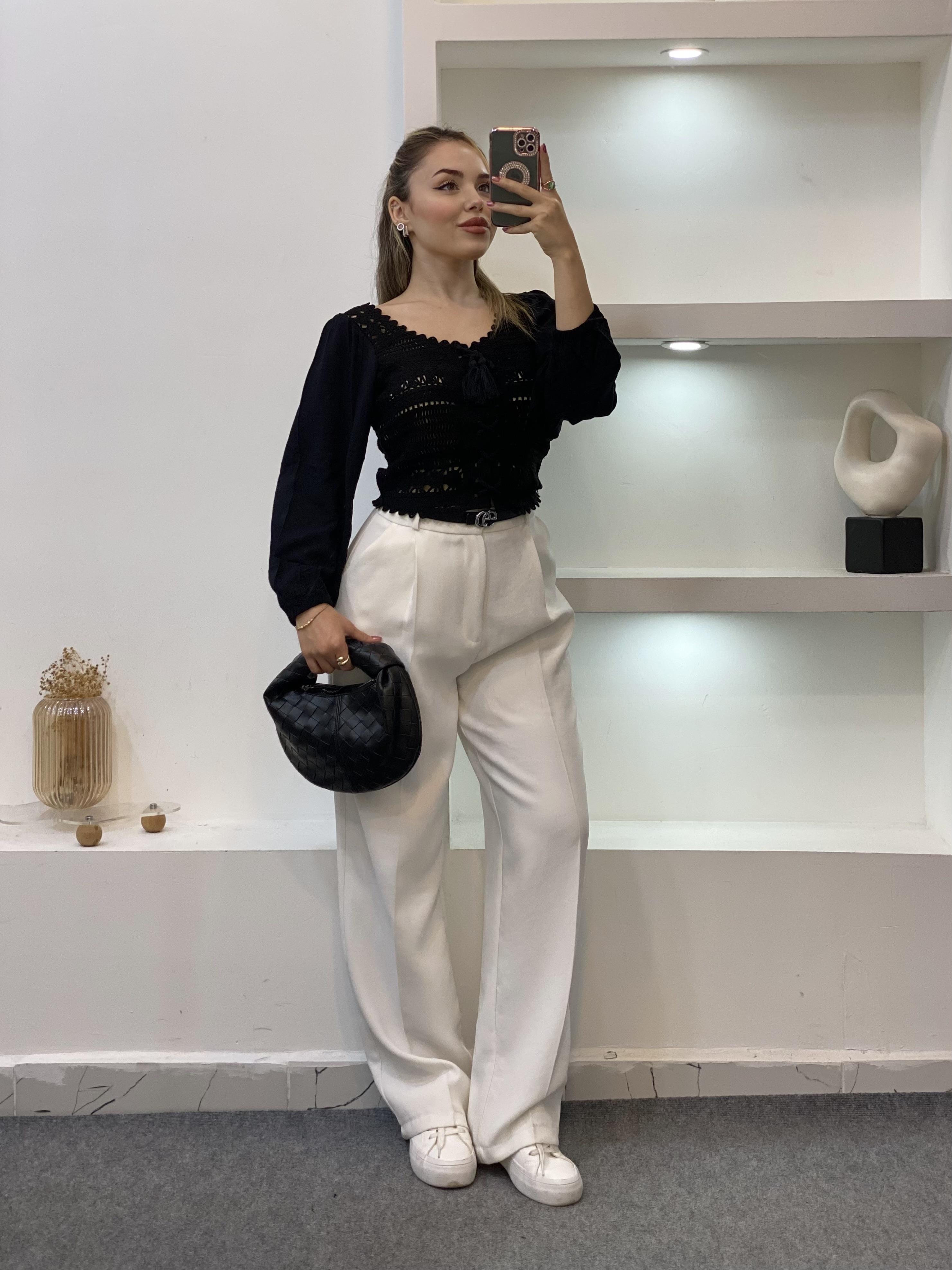 Tasarım Siyah Önü Bağlamalı Model Dantel Bluz 