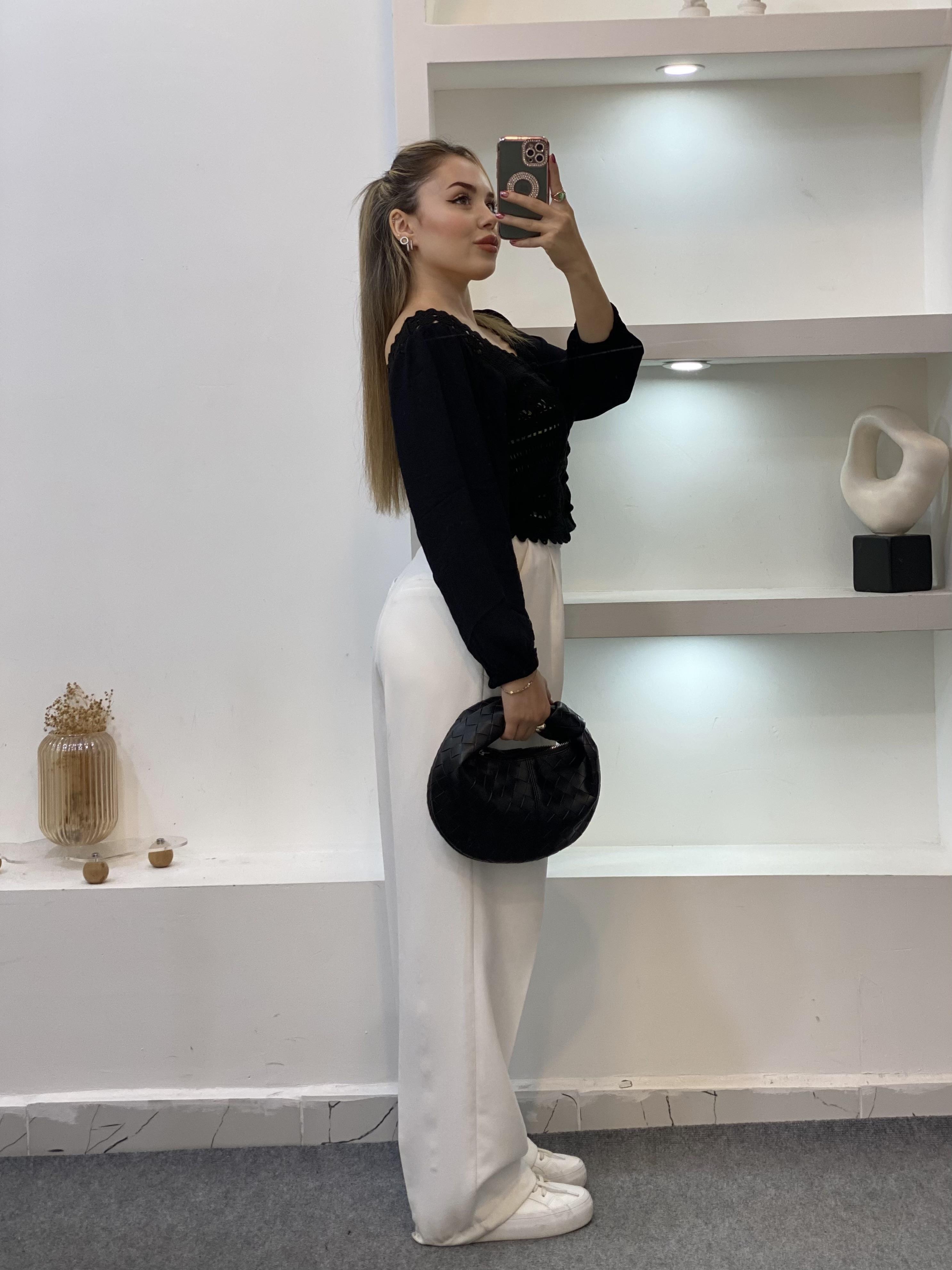 Tasarım Siyah Önü Bağlamalı Model Dantel Bluz 