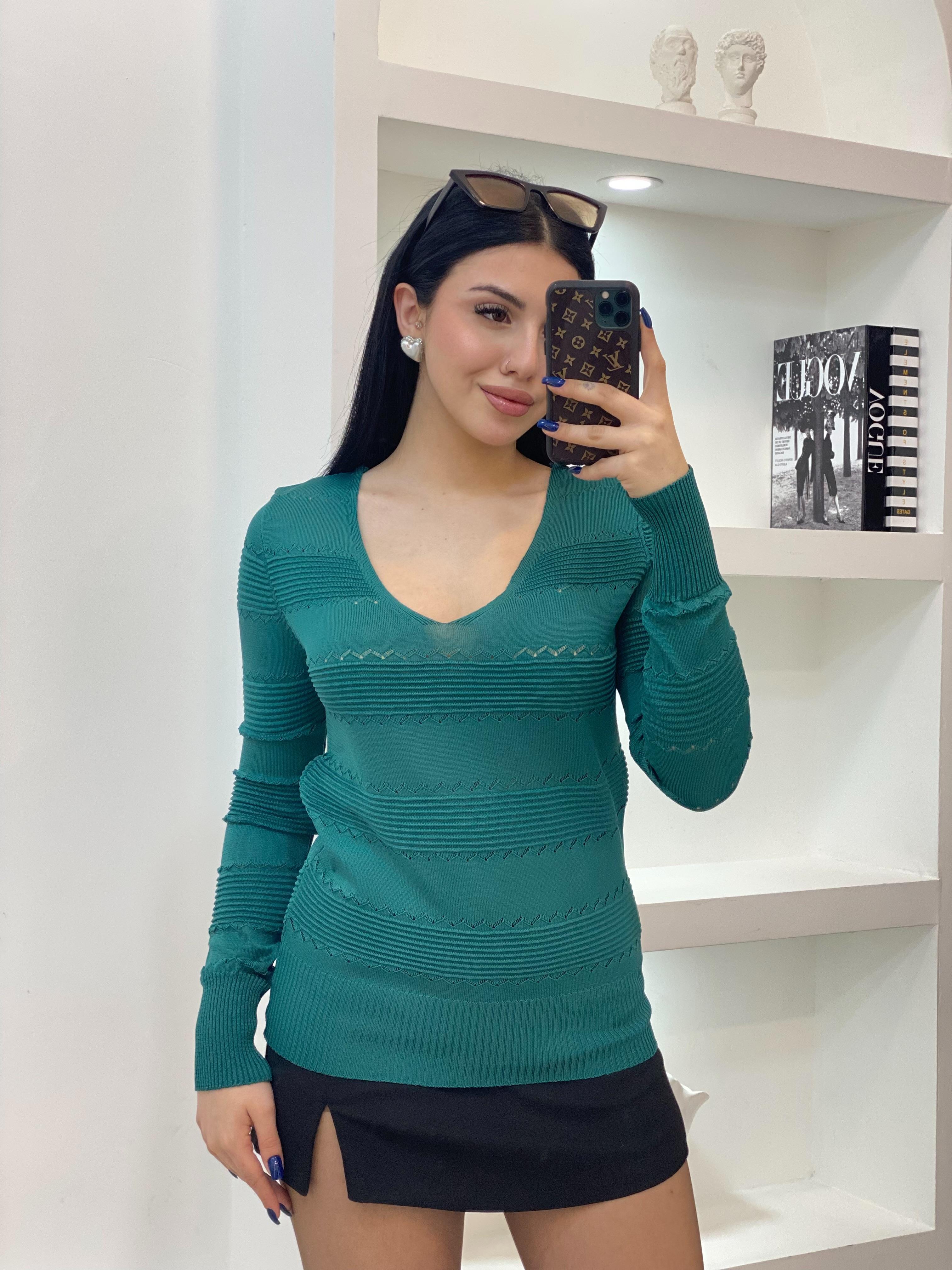 Yeşil V Yaka Desenli Triko Bluz