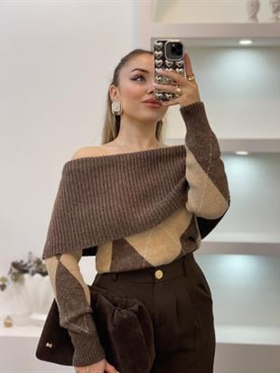 Baklava Desenli Madonna Yaka Kazak