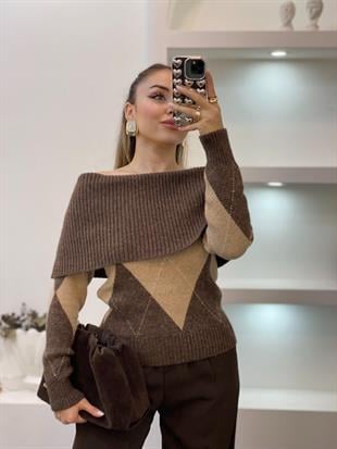 Baklava Desenli Madonna Yaka Kazak