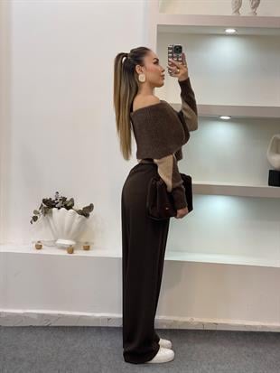 Baklava Desenli Madonna Yaka Kazak