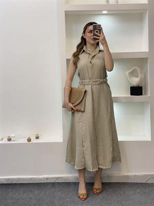 Bej Kemerli Sırt Dekolteli Model Elbise