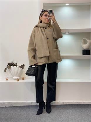 Bej Renk Şal Detaylı Kaşe Ceket