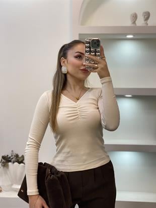 Bej Yaka Büzgülü Fitilli Basic Bluz