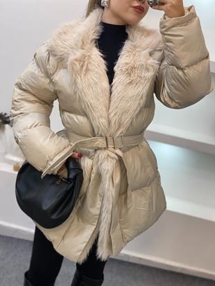 Bej Yakası Kürklü Kemerli Model Şişme Mont