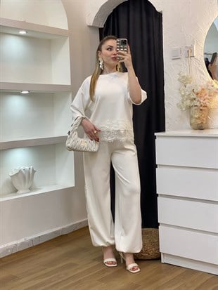 Beyaz Dantel Detaylı Modal Takım