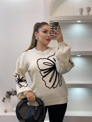 Beyaz Desenli Triko Kazak