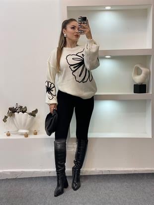 Beyaz Desenli Triko Kazak