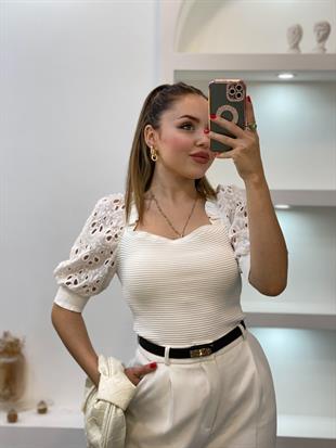 Beyaz Fisto Kollu Triko Bluz