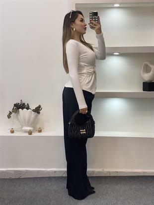 Beyaz Gold Broşlu Bluz