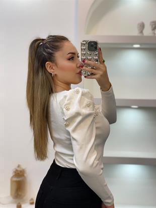 Beyaz İnci Detaylı Triko Bluz