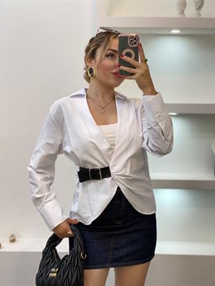 Beyaz Kruvaze Yaka Deri Kemer Detaylı Gömlek 