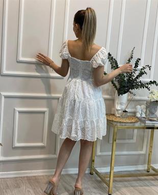 Beyaz Önü Bağcıklı Model Fisto Elbise