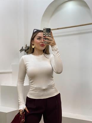 Beyaz Parmak Geçirmeli Model Modal Kumaş Basic Bluz
