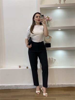 Beyaz Renk Premium Kalite Omuz Gold Tokalı Bluz