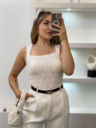 Beyaz Sandık Yaka Dantel Bluz