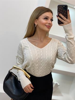 Beyaz V Yaka Saç Örgü Model Triko