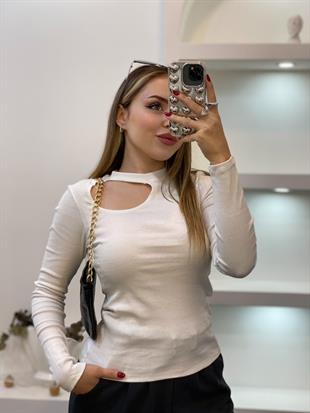 Beyaz Yaka Pencereli Fitilli Basic Bluz