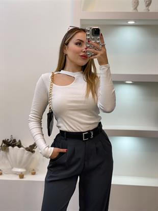 Beyaz Yaka Pencereli Fitilli Basic Bluz