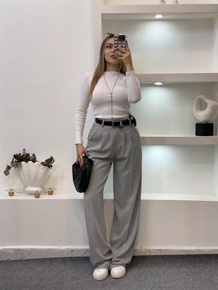 Beyaz Yuvarlak Yaka Modal Kumaş Basic Bluz
