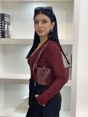 Bordo V aksesuar Detaylı Bluz