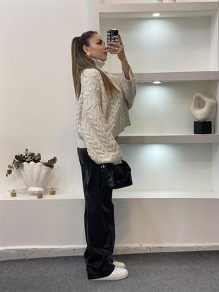 Ekru Saç Örgü Boğazlı Kazak