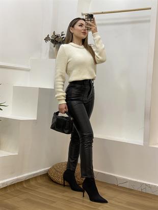Ekru Yakası Taşlı Yumoş Dokulu Kazak