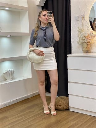 Gri Fularlı Polo Yaka Triko Bluz