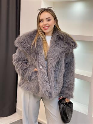 Gri Renk Geniş Yakalı Kürk