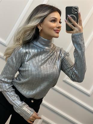 Gümüş Varak Baskılı Boğazlı Triko 