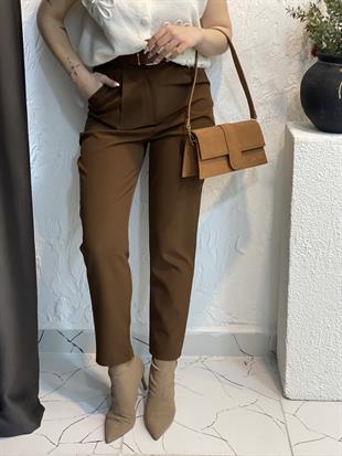 Kahve Kemerli Arka Beli Lastikli Kumaş Pantolon 