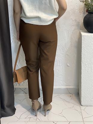 Kahve Kemerli Arka Beli Lastikli Kumaş Pantolon 
