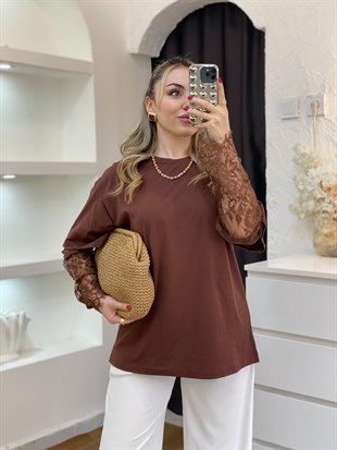 Kahve Kolları Dantel Detaylı Pamuklu Tshirt 