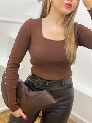 Kahve Kolları Sıralı İnci Detaylı Triko Bluz