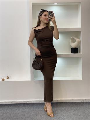 Kahve Omuz Gold Tokalı Elbise