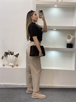 Kahve Renk Fularlı Hırka 