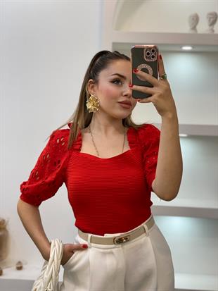 Kırmızı Fisto Kollu Triko Bluz