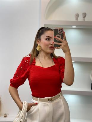 Kırmızı Fisto Kollu Triko Bluz