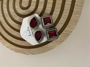 Kırmızı Marka Model Taşlı Küpe 