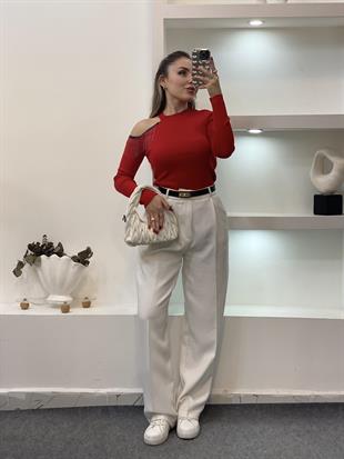 Kırmızı Omuzları Zincir Detay Pencereli Model Triko Bluz